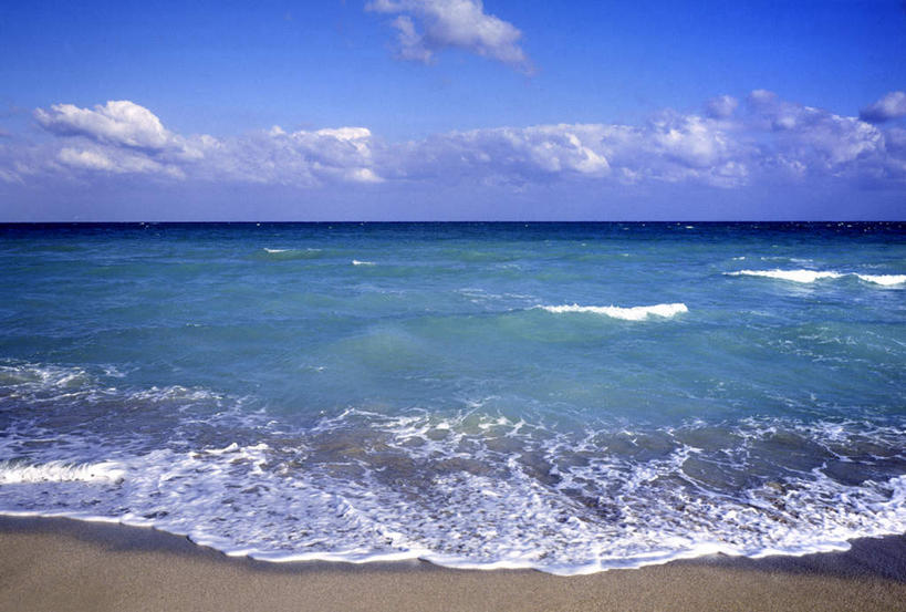 无人,横图,室外,白天,留白,度假,美景,水,波纹,沙子,地形,景观,水平线,云,天空,自然,夏天,景色,放松,摄影,涨潮,宁静,动作,环境,享乐,自然风光,纯净,环境保护,潮汐,海滩,彩图