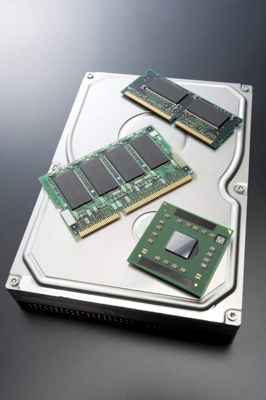 无人,竖图,俯视,技术,数据,形状,银色背景,光线,电路板,电器,光芒,四个,工业,摄影,复杂,控制,电脑芯片,创新,硬盘驱动器,彩图,高角度拍摄