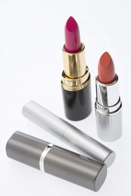 无人,竖图,俯视,白色背景,美容,时尚,静物,准备,彩妆,唇膏,四个,摄影,化妆用品,美化,彩图,高角度拍摄,影棚拍摄,魅力,例行公事