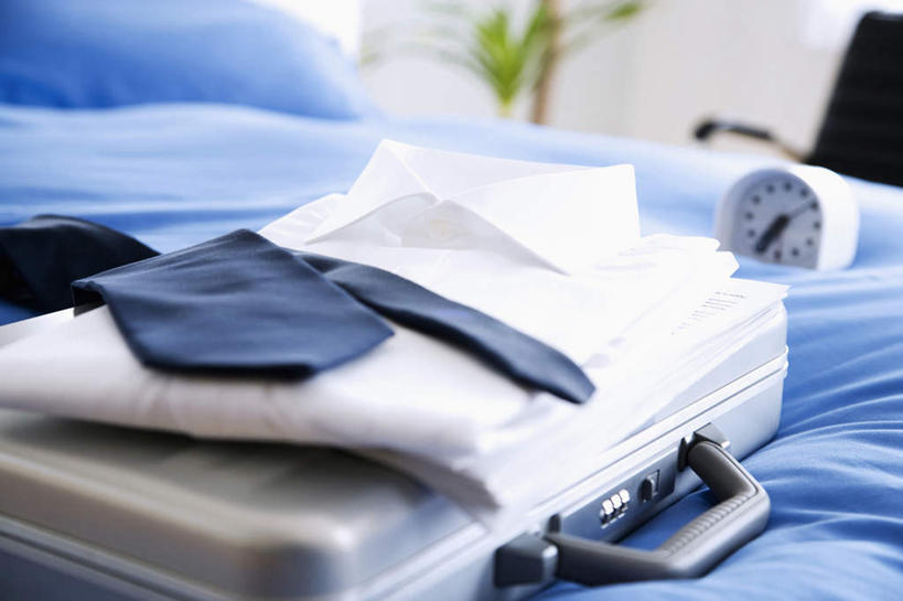 无人,横图,侧面,衬衫,商务,床,闹钟,时间,公文包,毯子,摄影,准确,彩图,影棚拍摄,旅行,商务旅行