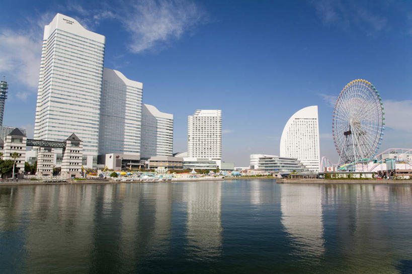 无人,游乐园,横图,室外,白天,留白,度假,游戏,海洋,水,天际线,摩天大楼,汽车,波纹,反射,光线,海岸线,光芒,玩,娱乐,现代,过山车,蓝色,天空,休闲,乐趣,摄影,游乐设施,活动,享乐,都市风光,发泄,消遣,智力,大转轮,宣泄,游艺设施,玩耍,嬉戏,彩图