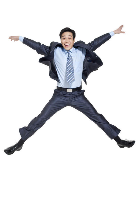 东方人,成年人,一个人,商务人士,商务男性,跳,举,伸展双臂,笑,微笑,露齿笑,竖图,留白,白色背景,正面,衬衫,商务,快乐,满意,兴奋,成功,信心,中国,亚洲,仅一个男性,仅一个人,捆扎,套装,正装,欢呼,庆祝,半空,刺激,仅一个年轻男性,手势,托,职业,活力,生活方式,张开双腿,享乐,愉悦,成就,决心,商务装,工薪阶层,东亚,北京市,展开双腿,男人,男性,年轻男性,亚洲人,中国人,年轻人,白领,上班族,敞开双臂,举起,举手,举着,伸开双臂,向上举,向上伸,向上托,展开双肩,张开手臂,张开双臂,彩图,影棚拍摄,衬衣,欢乐,办公室职员,打手势,伸展双腿,动机,开合跳,好消息