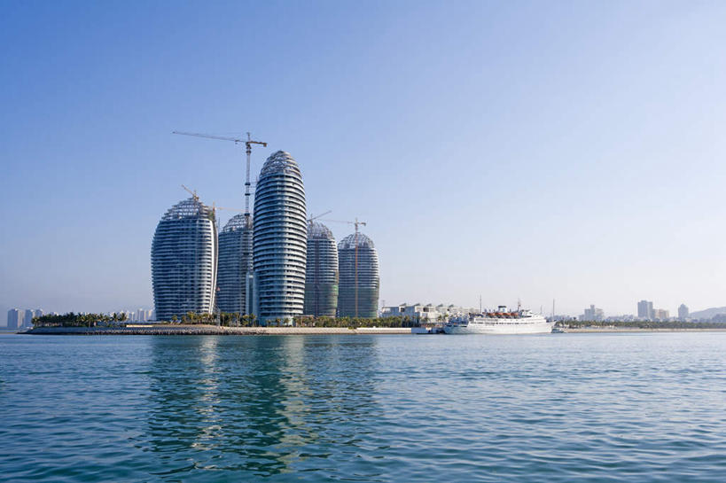 无人,码头,横图,室外,白天,留白,正面,度假,建筑业,技术,海洋,美景,水,天际线,城市风光,城市,港口,建筑,摩天大楼,三亚,日光,亚洲,鹤,瓷器,地平线,景观,水平线,娱乐,设备,施工,蓝色,风景,天空,交通工具,享受,休闲,机械,景色,放松,工程,渡轮,载具,市区,东亚,发展,海南岛,万里无云,工作车,施工车,清水市,金融区,摆渡口,埠头,渡口,渡头,港湾,海港,货运码头,口岸,商港