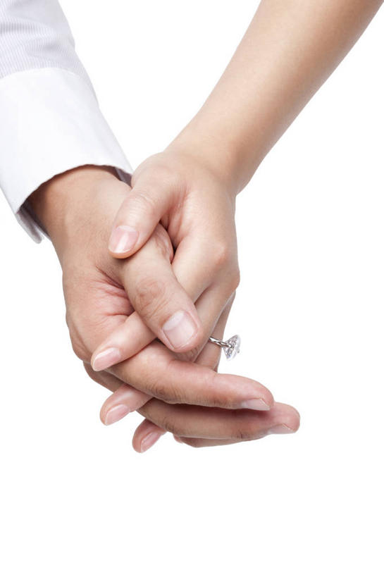 东方人,成年人,中年人,手,两个人,夫妻,丈夫,妻子,新娘,新郎,竖图,特写,白色背景,正面,爱情,婚礼,快乐,静物,北京,中国,亚洲,连接,庆祝,结婚,浪漫,结婚戒指,概念,喜庆,手指,恩爱,恋人,摄影,影棚,生长,生活方式,纪念,支撑,部分,誓言,袖子,关爱,摄影棚,东亚,贡献,异性恋,开端,团结,信任,男人,男性,年轻女性,女人,女性,中年男性,亚洲人,中国人,年轻人,手臂,夫妇,情侣,手牵手,彩图,影棚拍摄,爱,高兴,拍摄,伴侣,传统文化,订婚,订婚戒指,承诺,结婚证词,证词