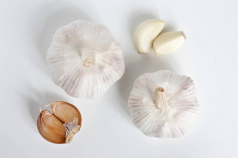 无人,横图,室内,白色背景,蔬菜,中国,亚洲,准备,材料,生食,食品,蒜头,饮食,摄影,蒜瓣,简单,清新,东亚,健康食物,大蒜,彩图,影棚拍摄,成分