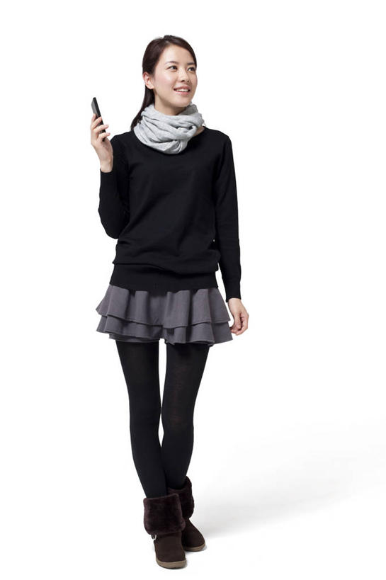 东方人,成年人,一个人,站,笑,微笑,露齿笑,竖图,白色背景,正面,裙子,时尚,快乐,通讯,纯洁,互联网,技术,美景,手机,中国,亚洲,仅一个年轻女性,仅一个女性,仅一个人,景观,休闲装,靴子,自然,围巾,休闲,景色,可爱,童年,童趣,生活方式,享乐,自然风光,发短信,下载,网上冲浪,童真,智能手机,东亚,烂漫,无邪,无线电技术,天真,年轻女性,女人,女性,亚洲人,中国人,年轻人,电话机,秋天,彩图,影棚拍摄,美人