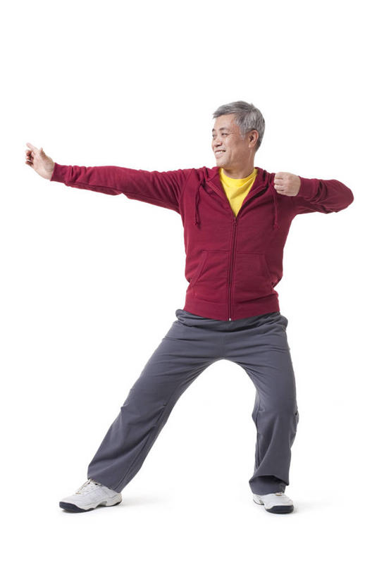 东方人,成年人,老年人,一个人,竖图,白色背景,正面,运动服,快乐,武术,中国,亚洲,放松,太极,享乐,东亚,老年男性,男人,男性,亚洲人,中国人,彩图,影棚拍摄