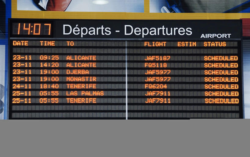 无人,机场,横图,室内,白天,正面,显示器,飞机场,英文,标志,屏幕,数字,文字,字符,字母,标识,显示屏,阿拉伯数字,英文字母,输出设备,航空站,空港,彩图