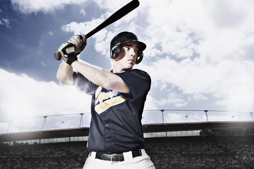 西方人,一个人,运动员,棒球运动员,体育馆,运动场,站,横图,室外,白天,仰视,运动服,帽子,欧洲,欧洲人,仅一个男性,仅一个人,握,阴影,服装,光线,棒球棒,头盔,影子,云,云朵,球棒,拿,云彩,拿着,注视,运动器械,体育场,仅一个年轻男性,衣服,蓝色,白云,蓝天,天空,阳光,安全帽,天,观察,看,站着,健身器械,握着,服饰,晴朗,观看,察看,衣着,穿着,关注,健身器材,棒球球员,运动馆,衣饰,男人,男性,年轻男性,白种人,晴空,体育运动员,运动选手,站立,半身,彩图,低角度拍摄,运动器材,运动装