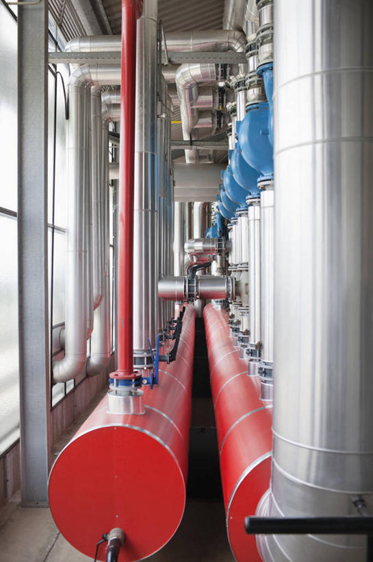 无人,工厂,竖图,室内,白天,正面,机器,窗户,弯曲,管子,管道,玻璃窗,容器,机械,油罐,储油罐,储藏,储存,存油罐,贮油罐,彩图,工地,制造厂,贮存