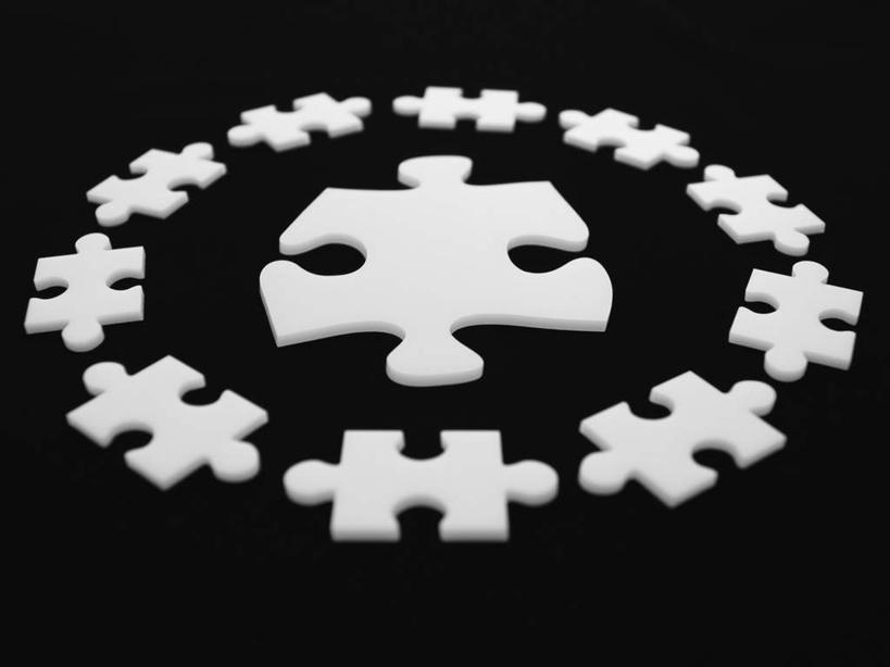 无人,横图,俯视,室内,特写,白天,游戏,成功,合作,团队,集体,信心,静物,拼图,许多,连接,黑色背景,组合,环绕,围绕,玩,环抱,娱乐,队伍,白色,休闲,摄影,影棚,活动,链接,成就,发泄,消遣,智力,拼接,拼凑,智力游戏,合伙,宣泄,拼合,凑集,聚合,撮合,链结,趣味,策略,萦绕,玩耍,嬉戏,彩图,高角度拍摄,影棚拍摄,拍摄