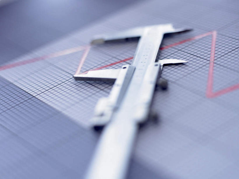 无人,横图,俯视,室内,特写,白天,数据,生活用品,桌面,桌子,静物,阴影,朦胧,模糊,反射,分析,曲线,测量,木制,器材,图表,影子,刻度,表格,一个,木制品,K线图,摄影,影棚,单个,测量工具,快速,统计,折线,准确,精度,指标,精准,销售,目标,业绩,折线图,物理,量具,量仪,K线,蜡烛图,直径,厚度,卡规,彩图,高角度拍摄,影棚拍摄,拍摄