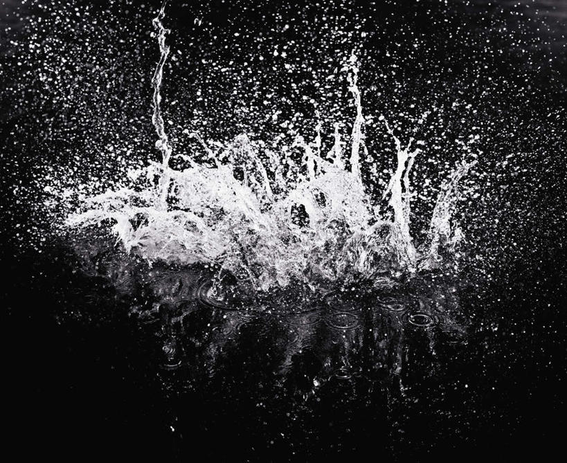 无人,横图,室内,特写,白天,正面,水,飞溅,黑色背景,溅,液体,水滴,水珠,摄影,影棚,喷洒,彩图,影棚拍摄,拍摄