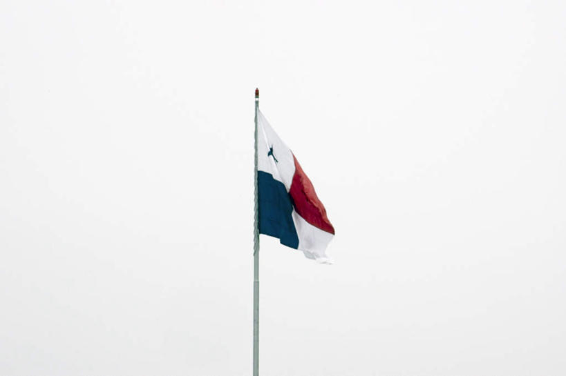 无人,横图,室外,白天,正面,旗帜,国旗,巴拿马,飘扬,旗杆,飞舞,一个,红色,蓝色,白色,天空,天,晴朗,单个,中美洲,飘动,美洲,万里无云,亚美利加洲,巴拿马共和国,旗,晴空,晴空万里,彩图