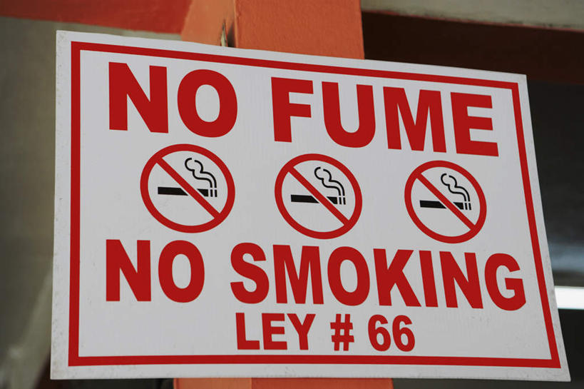 无人,横图,室内,特写,白天,仰视,静物,英文,标志,方形,数字,文字,字符,字母,标识,一个,红色,单个,英文字母,赤色,彩图,低角度拍摄