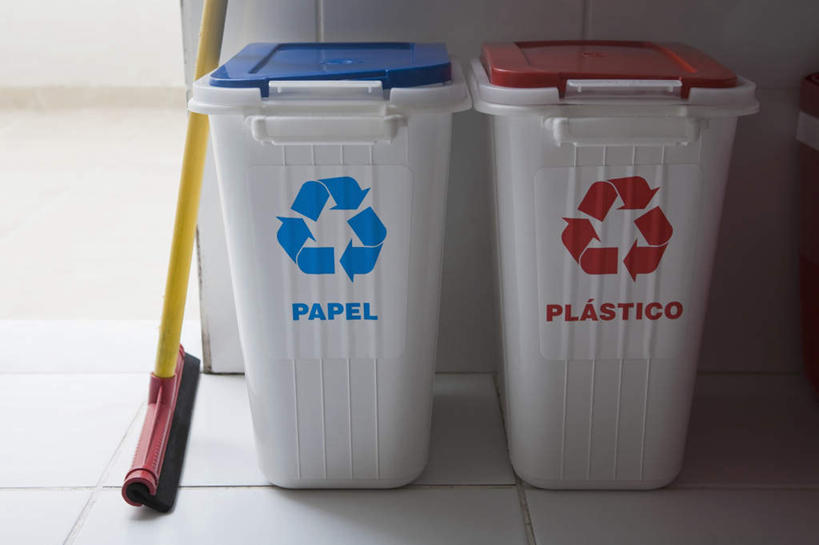 无人,横图,俯视,室内,白天,指示牌,一把,环保,标志,工具,扫帚,图案,文字,垃圾桶,标识,两个,容器,清洁,能源,储藏,垃圾箱,扫把,回收,资源,卫生,储存,保洁,利用,低碳,循环,笤帚,持续,彩图,高角度拍摄,贮存