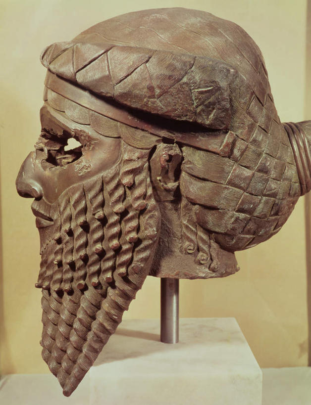 西方人,脸,头,脸颊,一个人,无人,竖图,室内,特写,白天,正面,静物,雕塑,欧洲,非洲,黑人,欧洲人,仅一个男性,仅一个人,仅一个中年男性,艺术,装饰,雕刻,雕像,艺术品,工艺品,纪念,工艺,美术,国王,主题,陈列,功能,美学,君主,萨尔贡,萨尔贡一世,统帅,男人,男性,中年男性,非洲人,头部,脸部,脸蛋,面部,半身,彩图