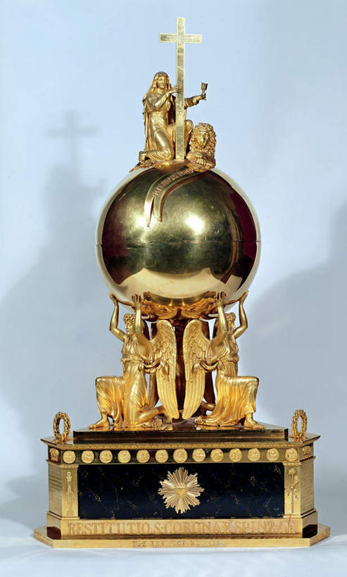 无人,竖图,室内,特写,白天,正面,哺乳动物,野生动物,狮子,静物,雕塑,天使,阴影,蓝色背景,艺术,装饰,反射,木制,翅膀,雕刻,雕像,木盒,影子,艺术品,一个,动物,木制品,容器,工艺品,摄影,影棚,单个,纪念,储藏,工艺,华丽,修饰,美术,点缀,神圣,储存,主题,善良,凶猛,陈列,信徒,功能,美学,衬托,美观,雅致,雅观,使者,残暴,圣洁,凶残,彩图,影棚拍摄,拍摄,贮存