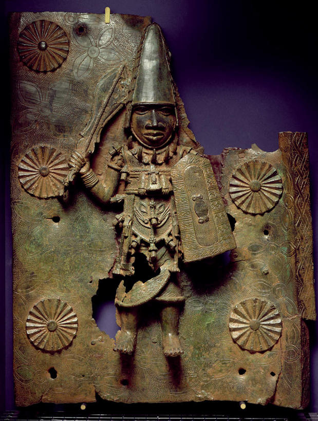 西方人,一个人,无人,站,举,竖图,室内,特写,白天,正面,制服,零件,齿轮,帽子,金属制品,雕塑,欧洲,欧洲人,仅一个男性,仅一个人,连接,握,阴影,紫色背景,组合,艺术,装饰,反射,金属,便当,雕刻,雕像,头盔,影子,刀具,拿,拿着,注视,仅一个年轻男性,衣服,安全帽,工艺品,刀,观察,看,托,站着,机械,便捷,握着,摄影,军刀,盾,影棚,观看,纪念,军人,链接,美术,五金,察看,便利,军装,紧固,关注,拼接,主题,拼凑,军服,陈列,瑞士军刀,功能,美学,拼合,凑集,聚合,撮合,链结,牢固,方便,瑞士刀,男人,男性,年轻男性,白种人,举起,举手,举着,向上举,向上伸,向上托,站立,彩图,全身,影棚拍摄,拍摄