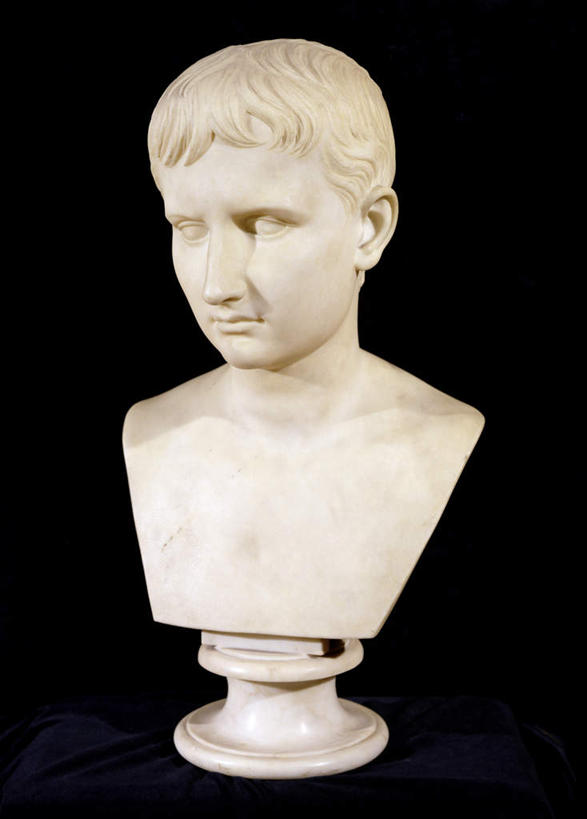 西方人,脸,头,脸颊,一个人,无人,竖图,室内,特写,白天,正面,静物,雕塑,欧洲,欧洲人,仅一个男性,仅一个人,黑色背景,艺术,装饰,雕刻,雕像,注视,肩膀,仅一个年轻男性,工艺品,观察,看,摄影,影棚,观看,纪念,皇帝,美术,察看,关注,主题,陈列,功能,美学,奥古斯都,盖乌斯.屋大维,屋大维,罗马皇帝,男人,男性,年轻男性,白种人,头部,脸部,脸蛋,面部,半身,彩图,影棚拍摄,拍摄