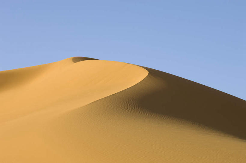 无人,横图,室外,白天,正面,旅游,度假,美景,沙漠,非洲,利比亚,阴影,光线,影子,景观,沙丘,娱乐,蓝色,蓝天,天空,阳光,自然,天,享受,休闲,景色,放松,高低,晴朗,凹凸,自然风光,洼地,北非,万里无云,阿非利加洲,崎岖,撒哈拉沙漠,大漠,砂漠,晴空,晴空万里,彩图