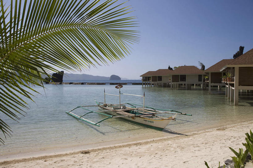 无人,家,木屋,横图,室外,白天,正面,旅游,度假,岛屿,海浪,海洋,美景,沙滩,植物,船,棕榈树,叶子,菲律宾,亚洲,阴影,光线,沙子,影子,岛,海岸,景观,浪花,木船,绿叶,沙地,娱乐,住宅,树,树木,蓝色,绿色,蓝天,天空,阳光,自然,海水,交通工具,天,享受,休闲,嫩叶,景色,放松,东南亚,生长,晴朗,成长,舟,自然风光,载具,海景,棕榈叶,万里无云,菲律宾共和国,巴拉望,巴拉望岛,叶,叶片,大海,风浪,海,海水的波动,海滩,近岸浪,列岛,群岛,涌浪,诸岛,晴空,晴空万里,彩图,茅舍,茅屋,棚屋,小木屋,小屋