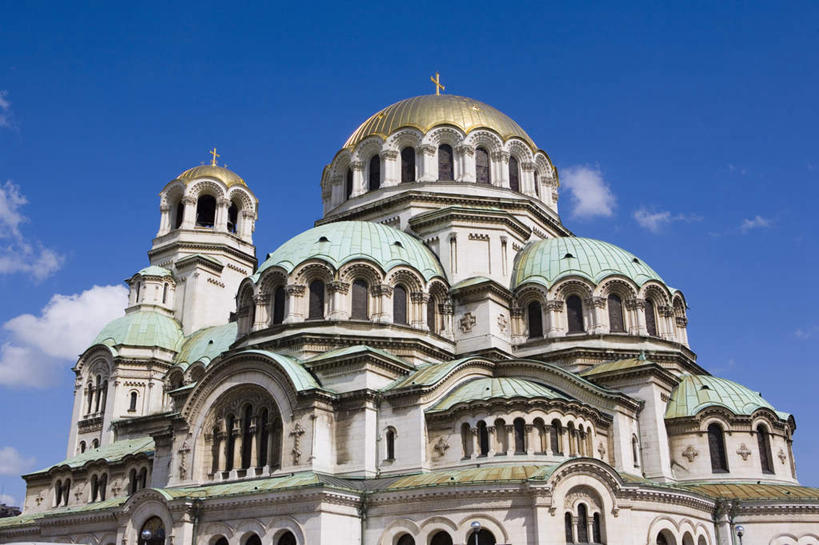 无人,教堂,横图,室外,白天,仰视,旅游,度假,窗户,落地窗,标志建筑,地标,建筑,欧洲,保加利亚,一排,阴影,节日,整齐,光线,影子,云,云朵,首都,云彩,文化,娱乐,建设,玻璃窗,排列,蓝色,白云,蓝天,天空,阳光,天,祈祷,享受,休闲,健康,旅游胜地,放松,许愿,宗教,信仰,晴朗,纪念,祈求,基督教,队列,南欧,信念,保加利亚共和国,索非亚,平安,晴空,彩图,低角度拍摄,大教堂,礼拜堂