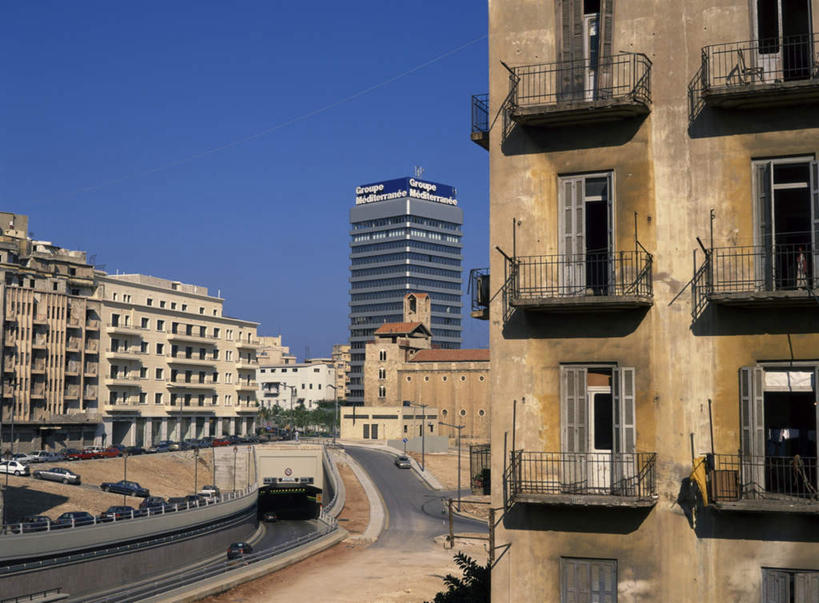 无人,高楼大厦,横图,室外,白天,正面,度假,美景,城市风光,城市,大厦,建筑,路,摩天大楼,铁路,黎巴嫩,亚洲,阴影,光线,影子,景观,建筑群,轨道,交通,铁轨,首都,娱乐,建设,蓝色,蓝天,天空,阳光,天,享受,休闲,景色,放松,运输,晴朗,西亚,万里无云,黎巴嫩共和国,贝鲁特,晴空,晴空万里,彩图,大楼,高层建筑,高楼,摩天楼