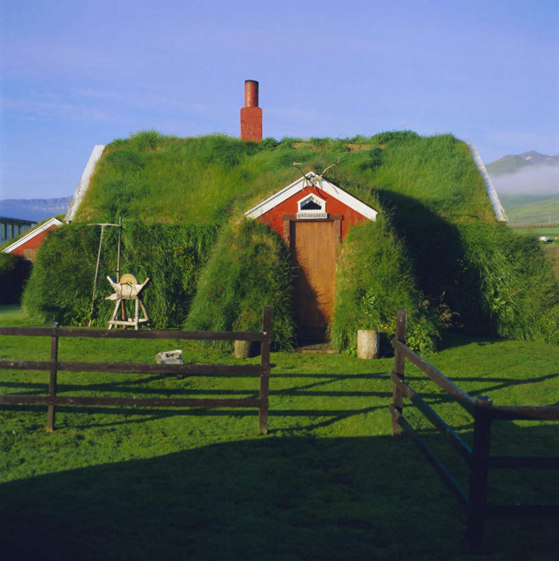 无人,家,栏杆,竖图,室外,白天,正面,度假,安全,美景,山,山脉,植物,城市风光,城市,非洲,埃及,阴影,环保,平静,光线,影子,栅栏,房屋,屋子,景观,篱笆,山峰,围栏,防护,山峦,娱乐,护栏,楼房,住宅,树,树木,蓝色,绿色,蓝天,天空,阳光,自然,群山,天,享受,休闲,景色,放松,生长,晴朗,成长,宁静,古埃及,美好,美妙,间隔,和平,安详,北非,万里无云,首府,阿拉伯埃及共和国,金字塔之国,棉花之国,美观,雅观,阿非利加洲,南西奈,南西奈省,图尔,太平,安适,安好,宁靖,绿篱,生篱,树篱,植篱,晴空,晴空万里,彩图,房子