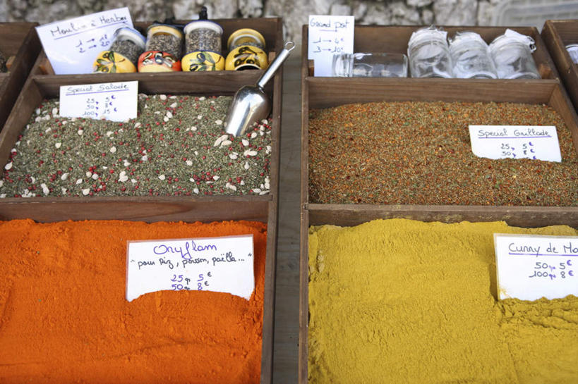 无人,横图,俯视,室外,白天,度假,美景,城市风光,城市,指示牌,法国,欧洲,阴影,艺术,光线,英文,标志,文字,影子,字符,字母,景观,调料,调味,香料,佐料,艺术品,调味品,调味料,娱乐,买卖,标识,货摊,阳光,容器,工艺品,享受,休闲,生意,景色,放松,储藏,英文字母,工艺,美术,配料,交易,普罗旺斯,储存,法兰西共和国,作料,法兰西第五共和国,普罗旺斯省,彩图,高角度拍摄,贮存