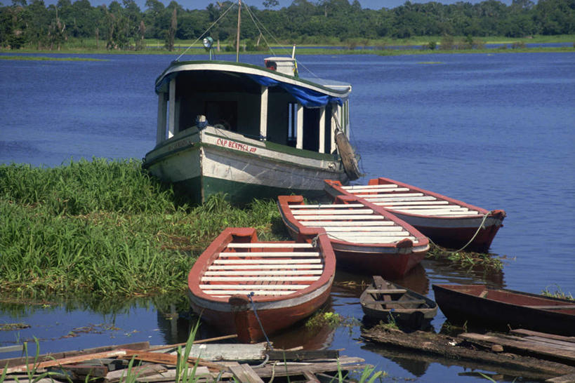 无人,横图,俯视,室外,白天,旅游,度假,草地,草坪,河流,美景,水,植物,轮船,船,巴西,阴影,波纹,朦胧,模糊,光线,影子,河水,景观,水流,木船,涟漪,娱乐,草,树,树木,蓝色,绿色,倒影,蓝天,水纹,天空,阳光,自然,交通工具,波浪,天,享受,休闲,景色,南美,放松,生长,晴朗,成长,南美洲,倒映,舟,拉丁美洲,自然风光,载具,美洲,三艘,万里无云,巴西联邦共和国,首府,水晕,亚美利加洲,南亚美利加洲,马瑙斯,亚马孙,亚马孙州,反照,晴空,晴空万里,彩图,高角度拍摄