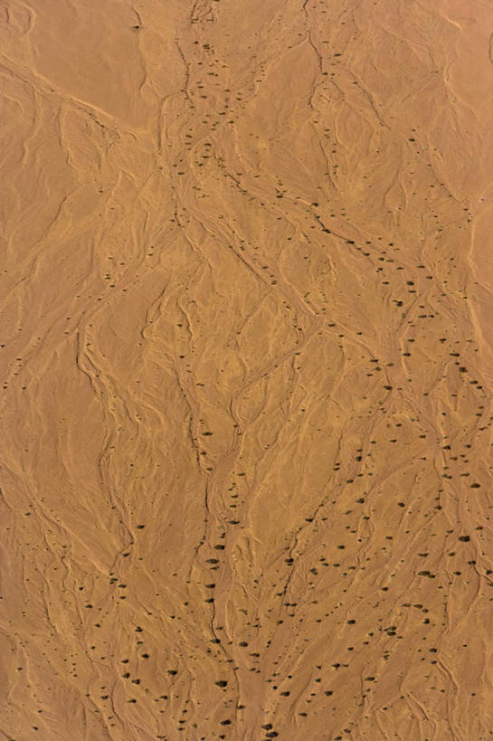 无人,竖图,俯视,航拍,室外,白天,旅游,度假,美景,沙漠,非洲,纳米比亚,阴影,光线,影子,景观,娱乐,黄色,阳光,自然,享受,休闲,景色,放松,鸟瞰,贫瘠,自然风光,纳米比亚共和国,瘠薄,大漠,砂漠,彩图,高角度拍摄