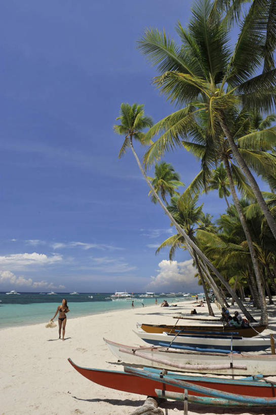 东方人,一个人,走,竖图,室外,白天,正面,泳装,比基尼,旅游,度假,海浪,海洋,美景,沙滩,植物,轮船,船,棕榈树,帽子,叶子,菲律宾,亚洲,仅一个年轻女性,仅一个女性,仅一个人,一排,许多,阴影,整齐,光线,草帽,沙子,影子,海岸,景观,浪花,水平线,云,云朵,辽阔,木船,绿叶,海平线,沙地,很多,云彩,黄种人,娱乐,树,树木,排列,蓝色,绿色,白云,蓝天,天空,阳光,自然,海水,交通工具,天,享受,休闲,广阔,嫩叶,景色,放松,东南亚,生长,晴朗,成长,一望无际,舟,队列,自然风光,载具,独木舟,海景,棕榈叶,薄荷岛,菲律宾共和国,独木船,米沙鄢,米沙鄢群岛,无边无际,一马平川,保和岛,保和,年轻女性,女人,女性,亚洲人,叶,叶片,大海,风浪,海,海水的波动,海滩,近岸浪,涌浪,晴空,步行,散步,走路,彩图,全身,三点式,泳衣,水天相接,水天一线