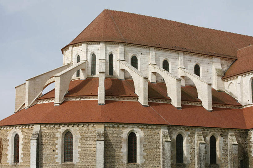 无人,教堂,横图,室外,白天,正面,旅游,度假,名胜古迹,窗户,标志建筑,地标,建筑,法国,欧洲,阴影,节日,遗迹,光线,瓦片,影子,墙,屋顶,顶棚,瓦,古迹,文化,文物,娱乐,建设,古建筑,玻璃窗,墙壁,墙面,蓝色,蓝天,天空,阳光,天,祈祷,享受,休闲,健康,橙色,旅游胜地,放松,许愿,宗教,建造,信仰,晴朗,纪念,祈求,基督教,勃艮第,天主教,信念,古文明,屋瓦,万里无云,法兰西共和国,法兰西第五共和国,勃艮第大区,约讷省,平安,晴空,晴空万里,彩图,大教堂,礼拜堂