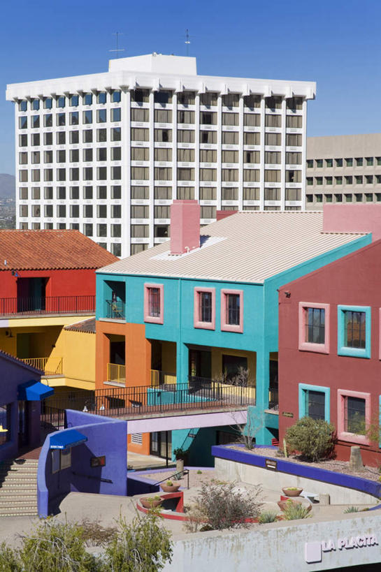 无人,家,竖图,俯视,室外,白天,度假,美景,植物,窗户,城市风光,城市,建筑,美国,阴影,光线,瓦片,影子,房屋,墙,屋顶,屋子,景观,公寓,顶棚,瓦,娱乐,洋房,楼房,玻璃窗,墙壁,墙面,住宅,树,树木,蓝色,绿色,蓝天,天空,阳光,自然,天,享受,休闲,景色,放松,建造,生长,晴朗,成长,亚利桑那,北美,北美洲,美洲,亚利桑那州,屋瓦,万里无云,大峡谷之州,北亚美利加洲,亚美利加洲,土桑,晴空,晴空万里,彩图,高角度拍摄,房子