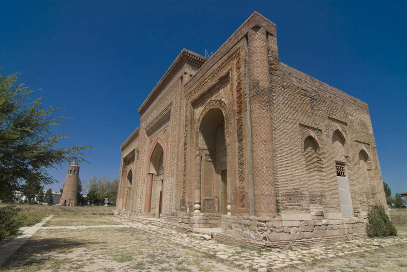 无人,横图,室外,白天,仰视,旅游,度假,石头,植物,标志建筑,地标,建筑,吉尔吉斯斯坦,亚洲,阴影,朦胧,模糊,光线,石子,影子,墙,娱乐,建设,墙壁,墙面,树,树木,蓝色,绿色,蓝天,天空,阳光,自然,天,享受,休闲,墓地,旅游胜地,放松,生长,晴朗,成长,坟墓,陵墓,中亚,坟场,万里无云,吉尔吉斯斯坦共和国,石块,岩石,晴空,晴空万里,彩图,低角度拍摄