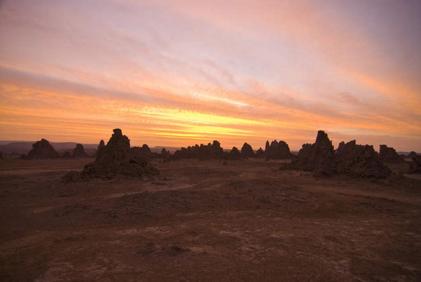 无人,横图,室外,白天,正面,旅游,度假,石头,美景,日落,非洲,吉布提,石子,景观,晚霞,霞光,落日,娱乐,自然,黄昏,享受,休闲,景色,彩霞,放松,自然风光,沉积岩,阿非利加洲,东非,夕照,水成岩,吉布提共和国,石块,岩石,夕阳,彩图,斜阳
