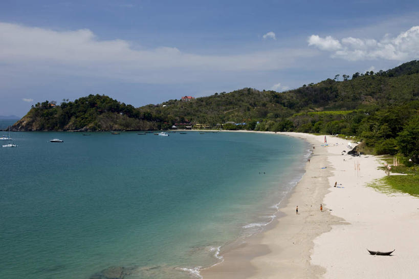 无人,横图,俯视,航拍,室外,白天,旅游,度假,海浪,海洋,美景,森林,沙滩,树林,植物,泰国,亚洲,阴影,光线,沙子,影子,海岸,景观,浪花,云,云朵,沙地,云彩,娱乐,树,树木,蓝色,绿色,白云,蓝天,天空,阳光,自然,海水,天,享受,休闲,景色,放松,东南亚,生长,晴朗,成长,鸟瞰,自然风光,海景,首府,泰王国,攀牙府,攀牙,攀牙湾,大海,风浪,海,海水的波动,海滩,近岸浪,涌浪,晴空,彩图,高角度拍摄