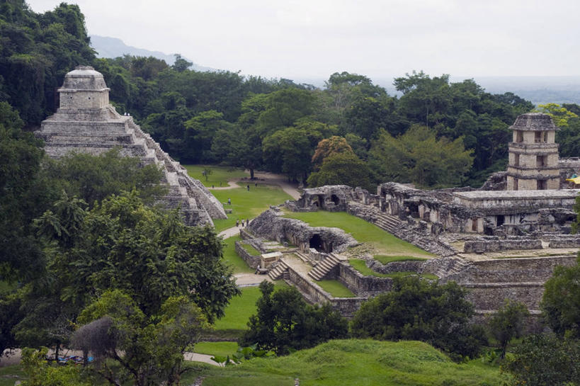 无人,横图,室外,白天,正面,旅游,度假,草地,草坪,石头,名胜古迹,植物,地标,墨西哥,遗迹,三角形,石子,墙,古迹,历史,文物,娱乐,古建筑,废墟,墙壁,墙面,草,树,树木,绿色,自然,享受,休闲,旅游胜地,金字塔,放松,生长,成长,北美,陵墓,北美洲,玛雅金字塔,美洲,古文明,帕伦克,恰帕斯,恰帕斯州,方锥形,北亚美利加洲,亚美利加洲,墨西哥合众国,仙人掌王国,玛雅神庙,帕伦克金字塔,石块,岩石,彩图,标志性建筑