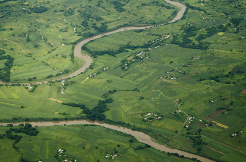 无人,家,农田,横图,俯视,航拍,室外,白天,旅游,度假,庄稼,农作物,草地,草坪,岛屿,美景,植物,道路,路,斐济,房屋,屋子,岛,景观,小路,交通,娱乐,楼房,住宅,草,树,树木,绿色,自然,享受,休闲,景色,放松,生长,成长,鸟瞰,自然风光,大洋洲,南太平洋,斐济群岛共和国,维提岛,列岛,群岛,诸岛,彩图,高角度拍摄,耕地,庄稼田,房子