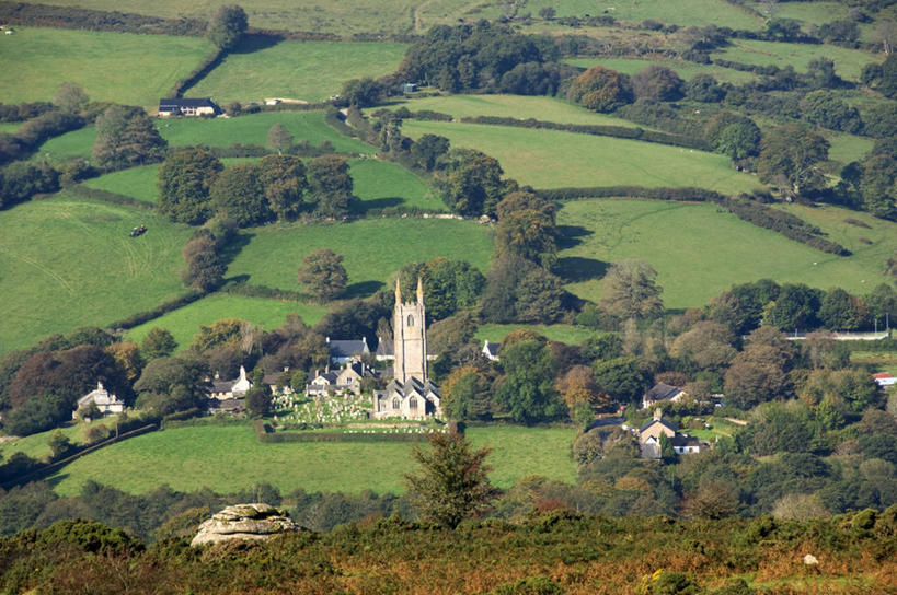 无人,公园,教堂,横图,俯视,航拍,室外,白天,旅游,度假,草地,草坪,美景,植物,英国,欧洲,节日,景观,文化,娱乐,草,树,树木,绿色,自然,祈祷,享受,休闲,健康,景色,放松,许愿,宗教,信仰,生长,成长,纪念,祈求,国家公园,基督教,西欧,鸟瞰,天主教,自然风光,大不列颠,信念,大不列颠及北爱尔兰联合王国,大不列颠联合王国,日不落英帝国,德文郡,达特穆尔,达特穆尔国家公园,平安,彩图,高角度拍摄,大教堂,礼拜堂