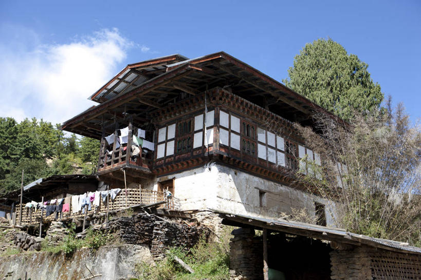 无人,家,木屋,横图,室外,白天,仰视,旅游,度假,石头,美景,森林,树林,峡谷,植物,不丹,亚洲,阴影,光线,石子,影子,景观,云,云朵,山谷,云彩,娱乐,住宅,树,树木,蓝色,绿色,白云,蓝天,天空,阳光,自然,天,享受,休闲,景色,放松,生长,晴朗,成长,岩层,自然风光,南亚,一栋,不丹王国,布姆唐,石块,岩石,晴空,彩图,低角度拍摄,茅舍,茅屋,棚屋,小木屋,小屋