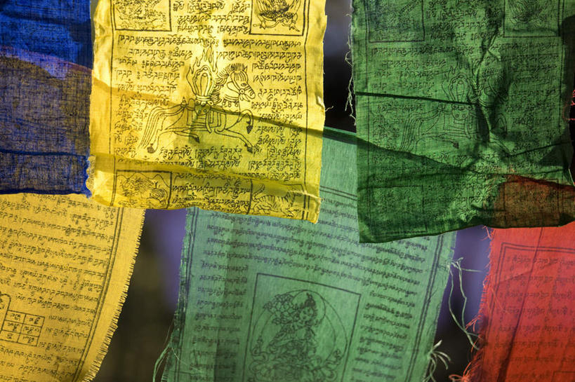 无人,寺庙,横图,彩色,室外,特写,白天,正面,旅游,度假,名胜古迹,标志建筑,地标,建筑,马,野生动物,旗帜,不丹,亚洲,吊挂,悬挂,阴影,节日,遗迹,光线,英文,标志,文字,影子,字符,字母,挂,古迹,文化,文物,娱乐,标识,旗子,建设,古建筑,排列,阳光,动物,庙宇,祈祷,享受,休闲,健康,旅游胜地,放松,许愿,运输,宗教,佛教,牲畜,信仰,纪念,五颜六色,英文字母,祈求,色彩斑斓,南亚,五彩缤纷,古文明,五彩斑斓,旌旗,旗号,摆列,释教,五光十色,不丹王国,巴罗,虎穴寺,平安,彩图,庙,寺,布列,分列