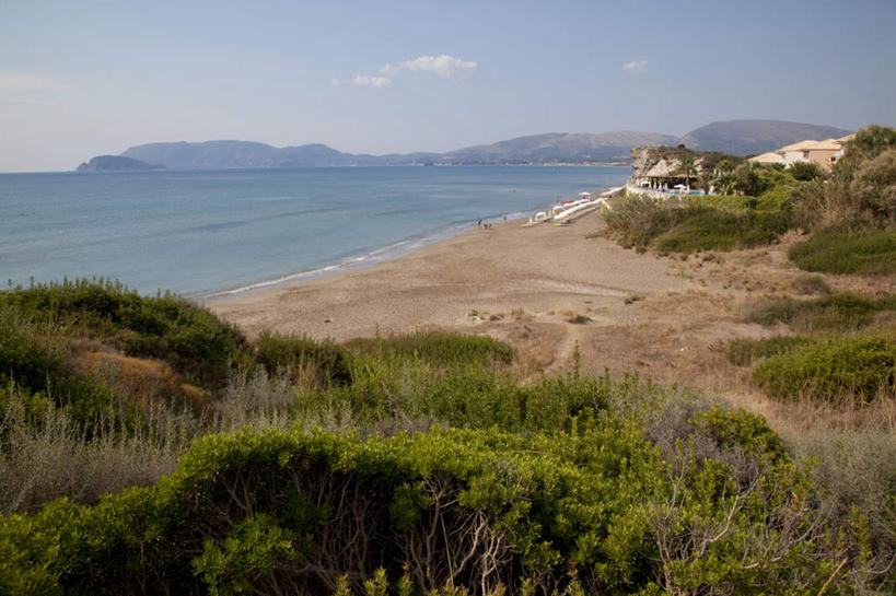 无人,餐厅,横图,室外,白天,正面,旅游,度假,草地,草坪,海浪,海洋,美景,山,山脉,植物,希腊,欧洲,阴影,光线,影子,景观,浪花,山峰,水平线,云,云朵,辽阔,海平线,山峦,云彩,娱乐,草,蓝色,绿色,白云,蓝天,天空,阳光,自然,海水,群山,天,享受,休闲,广阔,景色,放松,晴朗,一望无际,自然风光,海景,希腊共和国,无边无际,一马平川,爱奥尼亚群岛,伊奥尼亚群岛,扎金索斯,扎金索斯岛,大海,风浪,海,海水的波动,近岸浪,涌浪,晴空,彩图,餐馆,饭店,饭馆,水天相接,水天一线