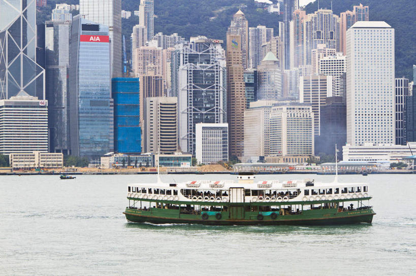 无人,高楼大厦,横图,室外,白天,正面,旅游,度假,山,山脉,标志建筑,大厦,地标,建筑,轮船,摩天大楼,船,香港,中国,亚洲,一艘,山峰,建筑群,山峦,娱乐,建设,维多利亚港,交通工具,群山,享受,休闲,旅游胜地,放松,港,载具,东亚,香港特别行政区,港澳台,中华人民共和国,维港,彩图,大楼,高层建筑,高楼,摩天楼