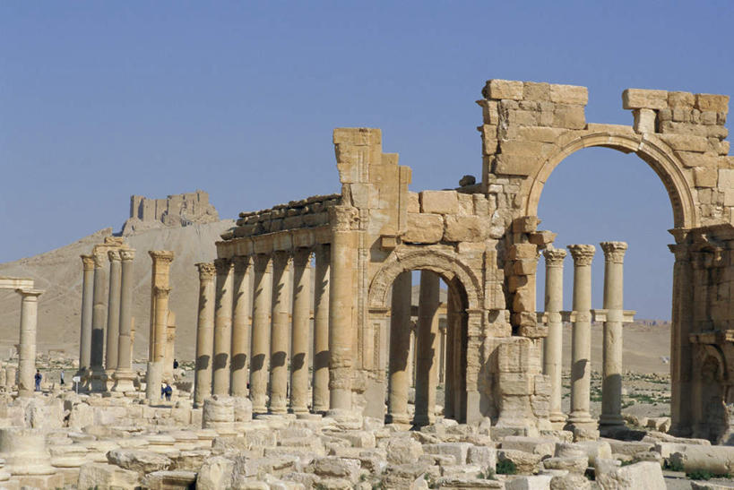 无人,横图,室外,白天,正面,旅游,度假,石头,名胜古迹,门,标志建筑,地标,建筑,叙利亚,亚洲,一排,许多,阴影,遗迹,整齐,光线,石子,影子,柱子,墙,拱门,很多,古迹,历史,文物,娱乐,建设,古建筑,废墟,墙壁,墙面,古代,排列,蓝色,蓝天,天空,阳光,门框,天,享受,休闲,旅游胜地,放松,晴朗,队列,西亚,古文明,万里无云,古远,阿拉伯叙利亚共和国,巴尔米拉,巴尔米拉古城,巴尔米拉遗址,石块,岩石,晴空,晴空万里,彩图