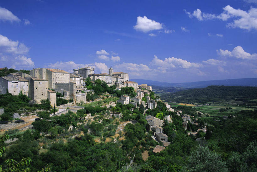 无人,家,横图,室外,白天,正面,度假,石头,美景,树林,植物,城市风光,城市,法国,欧洲,阴影,光线,石子,影子,房屋,墙,屋子,景观,云,云朵,云彩,娱乐,楼房,墙壁,墙面,住宅,树,树木,蓝色,绿色,白云,蓝天,天空,阳光,自然,天,享受,休闲,景色,放松,生长,晴朗,成长,阿尔卑斯,普罗旺斯,沃克吕兹省,法兰西共和国,蓝色海岸,法兰西第五共和国,石块,岩石,晴空,彩图,房子