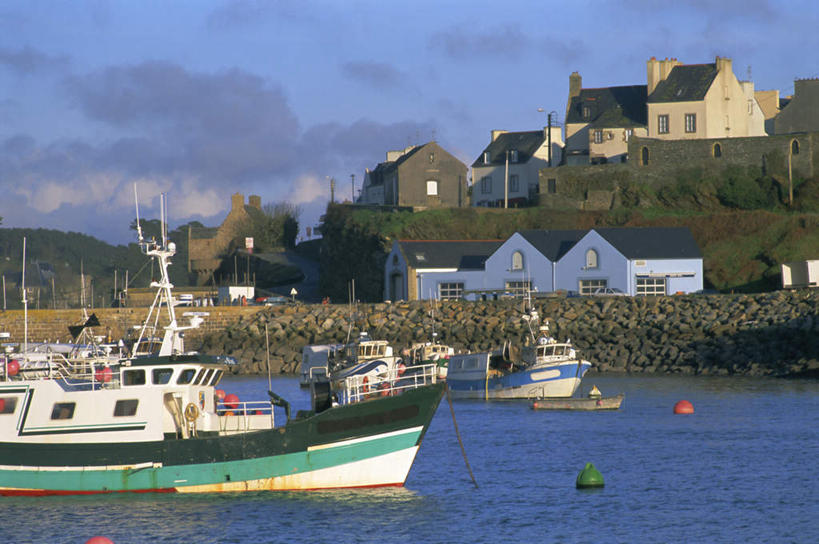 无人,横图,室外,白天,正面,度假,美景,城市风光,城市,法国,欧洲,阴影,光线,影子,景观,云,云朵,云彩,娱乐,蓝色,白云,蓝天,天空,阳光,天,享受,休闲,景色,放松,晴朗,布列塔尼,法兰西共和国,法兰西第五共和国,菲尼斯泰尔省,布列塔尼地区,非尼斯泰尔省,晴空,彩图