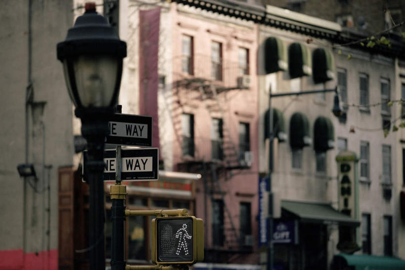 无人,家,攀登,横图,室外,白天,仰视,度假,安全,美景,城市风光,城市,路灯,照明,纽约,美国,阴影,朦胧,模糊,光线,英文,标志,梯子,文字,影子,字符,字母,房屋,阶梯,屋子,景观,公寓,灯光,信号灯,交通,娱乐,标识,洋房,楼房,住宅,灯,一个,阳光,享受,休闲,爬,景色,放松,警示,单个,上升,英文字母,遮阳棚,照亮,北美,北美洲,照明设备,提示,美洲,流通,交通信号灯,纽约州,帝国之州,帝国州,北亚美利加洲,亚美利加洲,登高,攀爬,彩图,低角度拍摄,房子