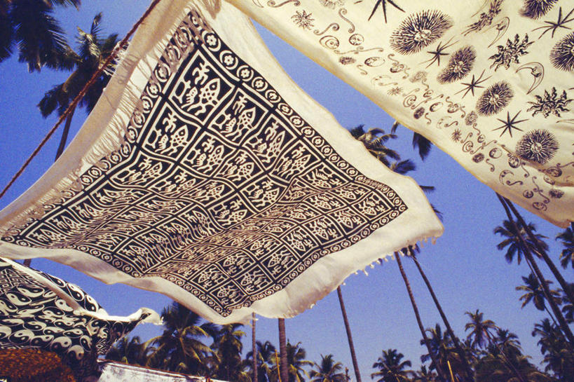 无人,横图,室外,白天,仰视,旅游,度假,美景,植物,棕榈树,叶子,印度,亚洲,吊挂,悬挂,阴影,花纹,光线,布,图案,影子,景观,绿叶,挂,布纹,娱乐,树,树木,蓝色,绿色,蓝天,天空,阳光,自然,天,享受,休闲,嫩叶,景色,放松,生长,晴朗,成长,布匹,自然风光,南亚,棕榈叶,万里无云,印度共和国,果阿,果阿邦,叶,叶片,晴空,晴空万里,彩图,低角度拍摄